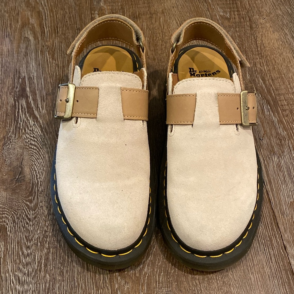 Dr. Martens
JORGE 
Suede Slingback Mules
